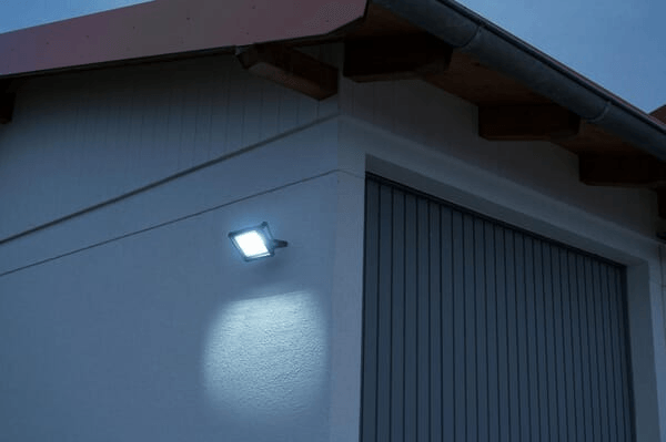 Pièces agricoles - Outils atelier - Eclairage LED JARO 7060 5800lm 50W