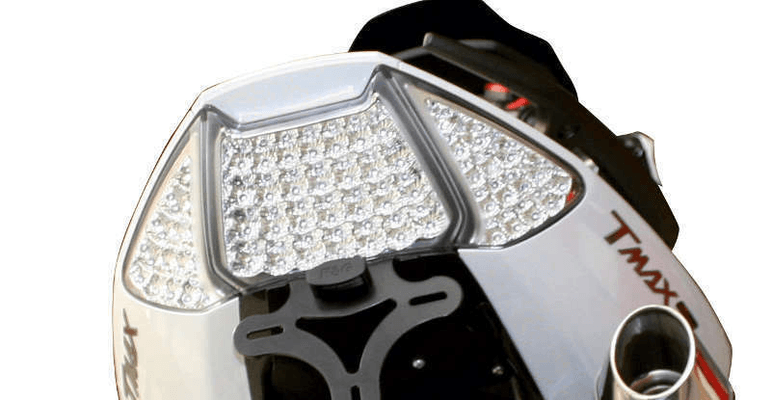 Pièces Quad & Motos - Equipement véhicule - Feu arrière avec clignotants intégrés V PARTS LED Yamaha T-MAX 500