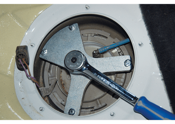 Outils - Outils divers - Démonte puits de jauge à carburant pour BMW