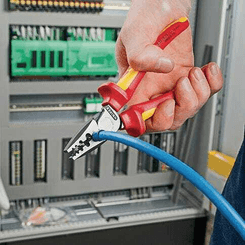 Outils - Outils divers - Pince à sertir pour les embouts