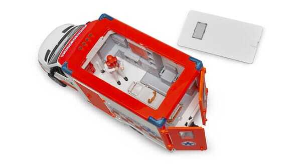 Loisirs - Jouets - Ambulance MB Sprinter avec chauffeur et module son et lumière