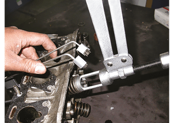 Outils - Outils divers - Compresseur de ressorts de soupapes
