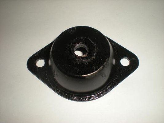 Pièces VSP - Divers - SILENT BLOC MOTEUR 65SH TARAUDE