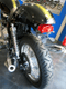 Support de plaque ACCESS DESIGN passage de roue noir Triumph Bonneville 900