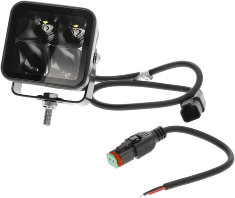 Pièces agricoles - Eclairage - Lampe de travail indirecte LED, 40W, 4800lm, carrée, 12/24V, blanche, 81x82,5x67,5mm prise Deutsch, faisceau étroit, 4LED