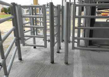 Materiels - Cage de contention - PACK DE 25 POTEAUX TREFLE 1D D.102MM L.2.13M