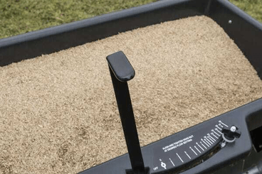 Pièces agricoles - Jardin et forêt pièce adaptable - Épandeur/Aérateur à pointes Poly 42" 100, à remorquer