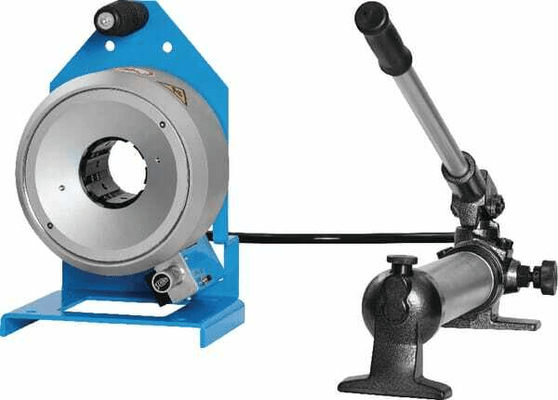 Pièces agricoles - Hydraulique - Sertisseuse manuelle + jeu de mors