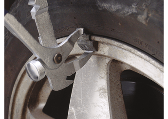 Outils - Outils divers - Pince pour masse d'équilibrage des roues