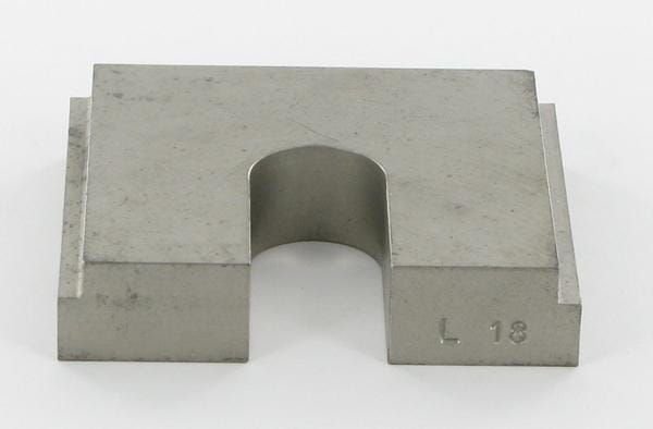 Pièces agricoles - Hydraulique - Contre - plaque 18L