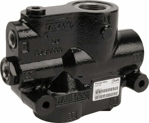 Pièces agricoles - Hydraulique - Valve de priorité 152B8111