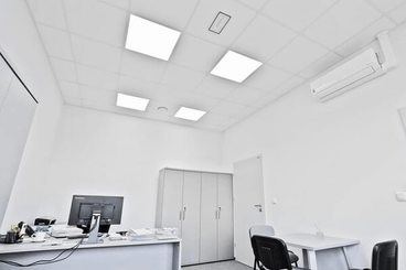 Pièces agricoles - Electricité - Panneau lumineux LED 33W 840