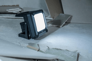 Pièces agricoles - Outils atelier - Lampe de travail LED multi-batterie 3000 MA, 3150 lm, IP65