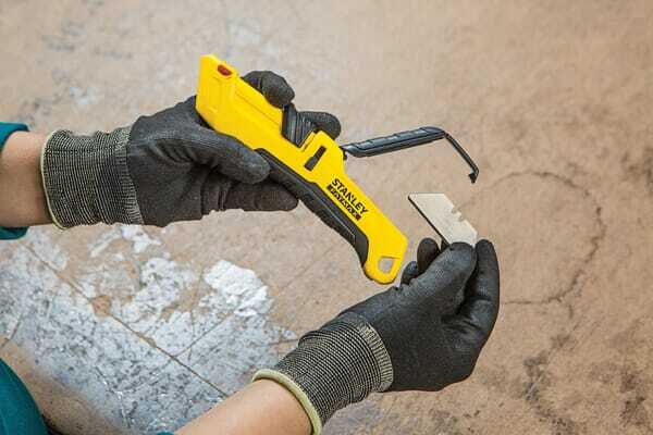 Outils - Outils divers - Cutter de sécurité FATMAX TRISLIDE bi matière