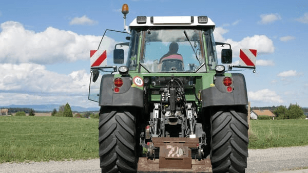 Pièces agricoles - Eclairage - Jeu de panneaux d'avertissement de surlargeur, support télescopique à changement rapide escamotable, feu de position 12/24V