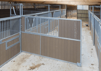 Materiels - Cage de contention - SEPARATION COULISSANTE BARREAUDEE/RESINE L.4M