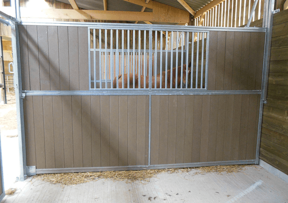 Materiels - Accessoires 200Kg-300Kg - SEPARATION COULISSANTE BARREAUDEE/RESINE L.3M