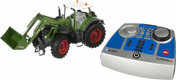 Fendt 933 Vario avec chargeur frontal, télécommande Bluetooth et commande via application