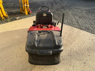 Tondeuse autoportée MTD LE135 - 2
