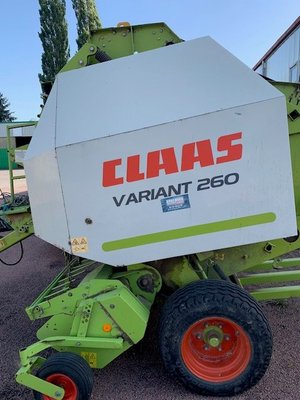Presse à balles rondes Claas VARIANT260