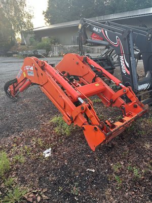 Chargeur frontal Kubota LA2605