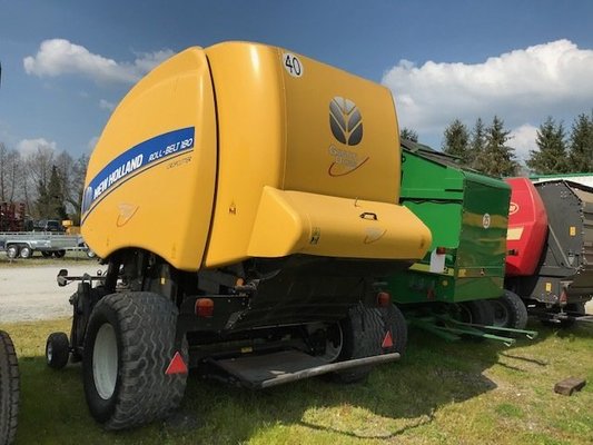 Presse à balles rondes New Holland ROLL BELT 180