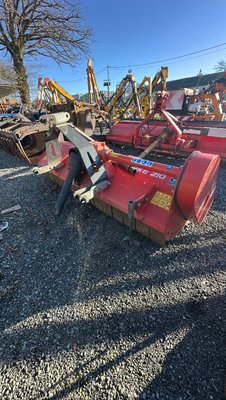 Broyeur à axe horizontal Kuhn BKE 210