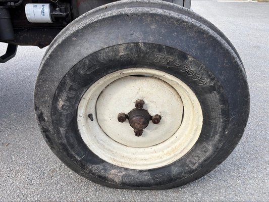 Tracteur agricole Renault R7461