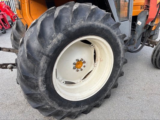 Tracteur agricole Renault R7461