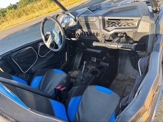 Quad - transporteur Polaris RZR64XP1000EPS
