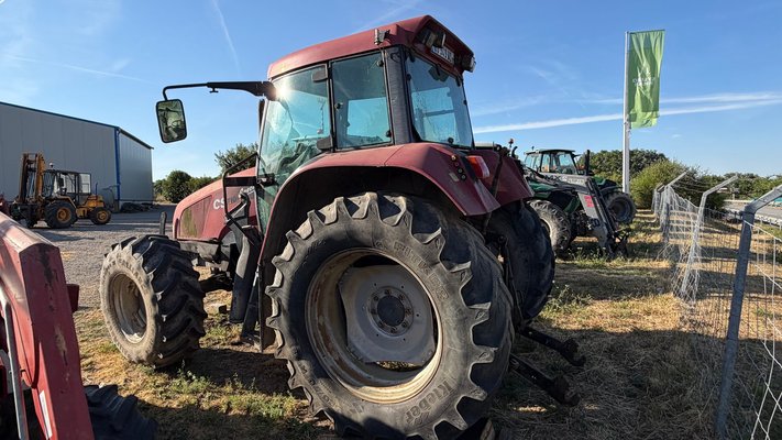 Tracteur agricole Case IH CS110