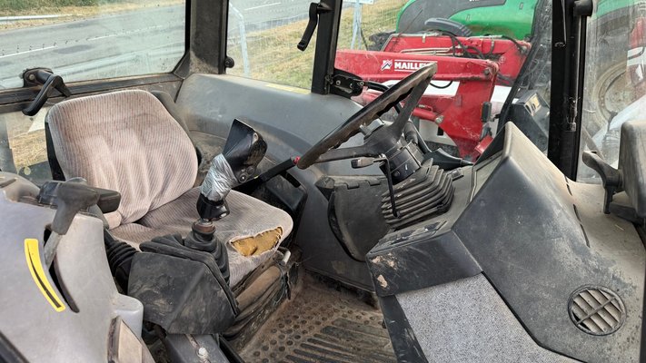 Tracteur agricole Case IH CS110