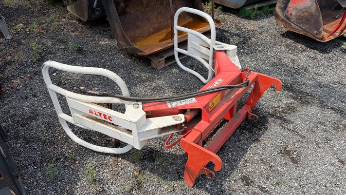 Pince à balle enrubannée Calvet m10p120