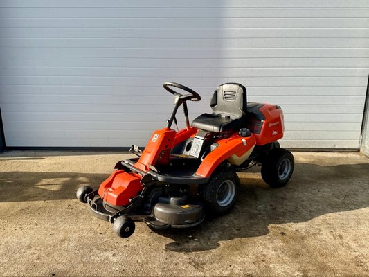 Tondeuse autoportée - R214T