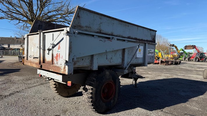Benne agricole Massey Ferguson MF107