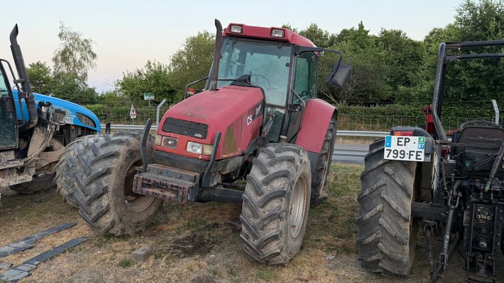 Tracteur agricole Case IH CS110