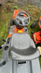 Tondeuse autoportée Husqvarna TC138 - 18