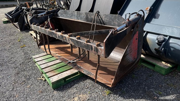 Godet multi-services - 2m45