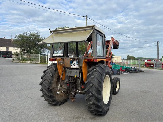 Tracteur agricole Renault R7461