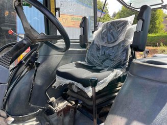Tracteur agricole New Holland TD85D - 6