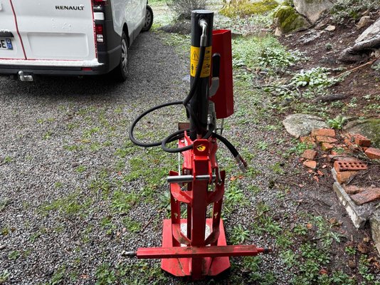 Fendeuse à bois Kubota S10TH56