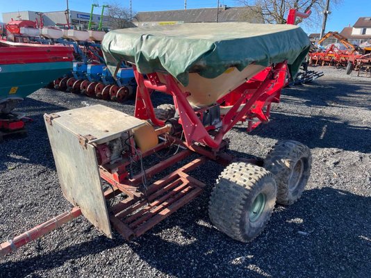Distributeur d'engrais Vicon PS604M