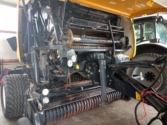 Presse à balles rondes New Holland ROLL BELT 180 - 9