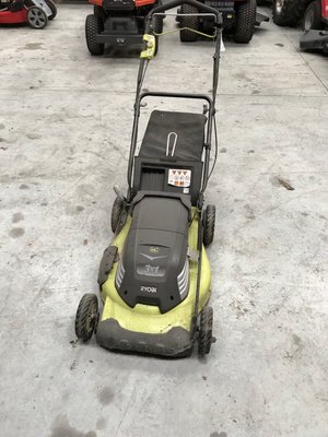 Tondeuse poussée et tractée Ryobi RLM4852L