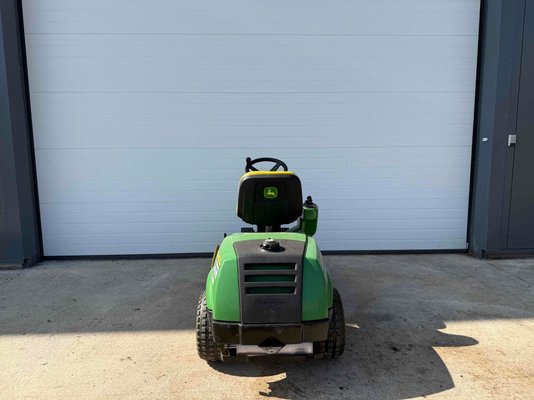 Tondeuse autoportée John Deere F530
