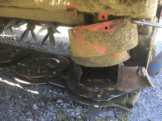 Faucheuse conditionneuse Kverneland 4032