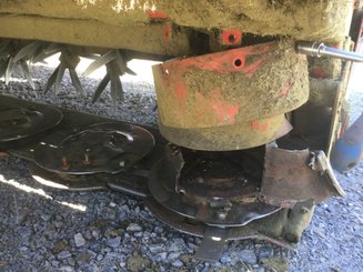 Faucheuse conditionneuse Kverneland 4032 - 3