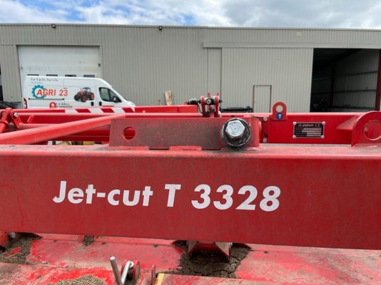 Faucheuse conditionneuse Agram jet cutt3328