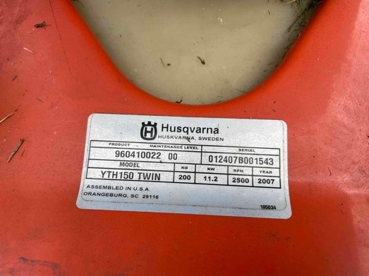 Tondeuse autoportée Husqvarna YTH150 TWIN