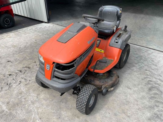 Tondeuse autoportée - YTH150 TWIN